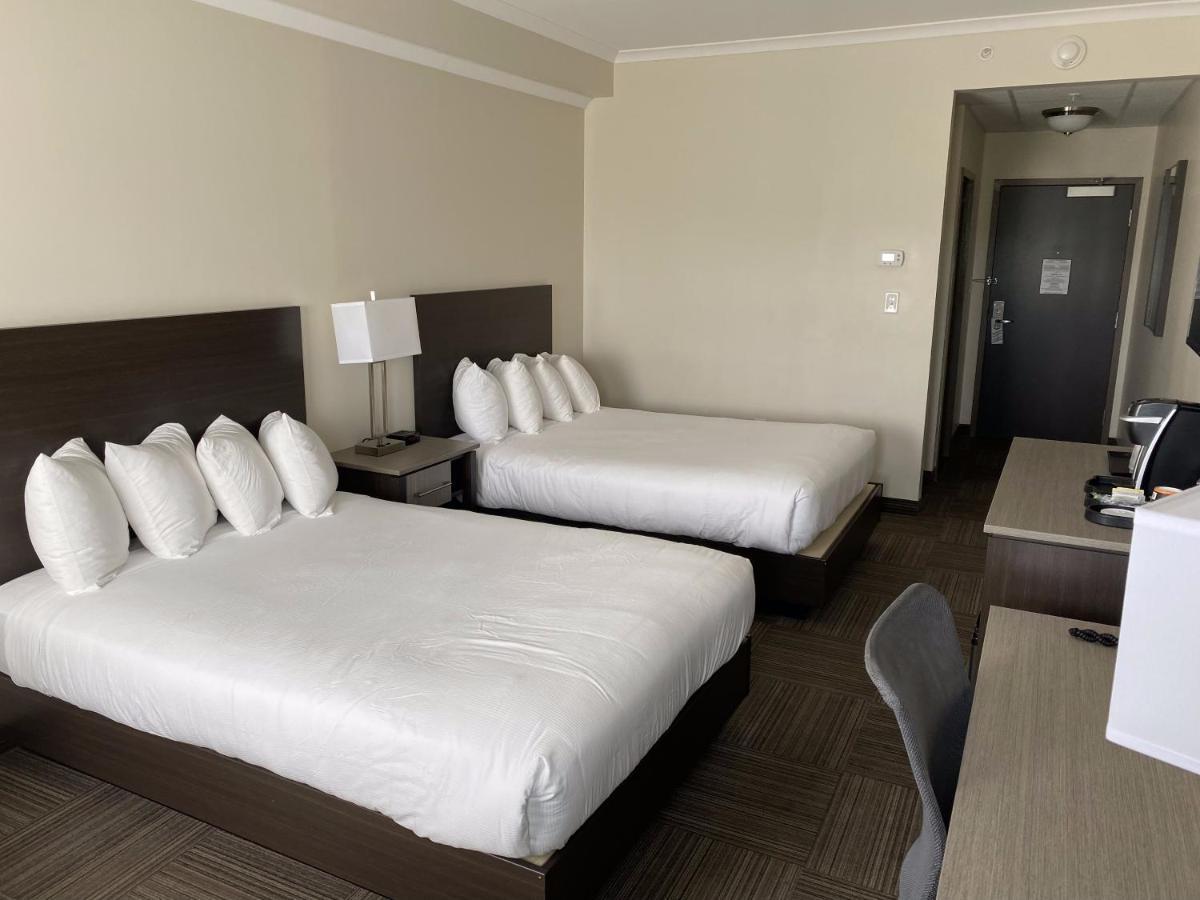 Crossroads Inn & Suites Paradise Экстерьер фото