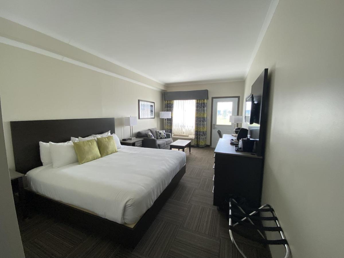 Crossroads Inn & Suites Paradise Экстерьер фото