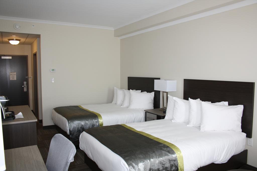 Crossroads Inn & Suites Paradise Экстерьер фото