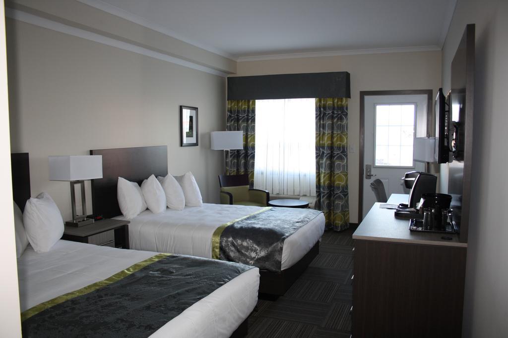Crossroads Inn & Suites Paradise Экстерьер фото